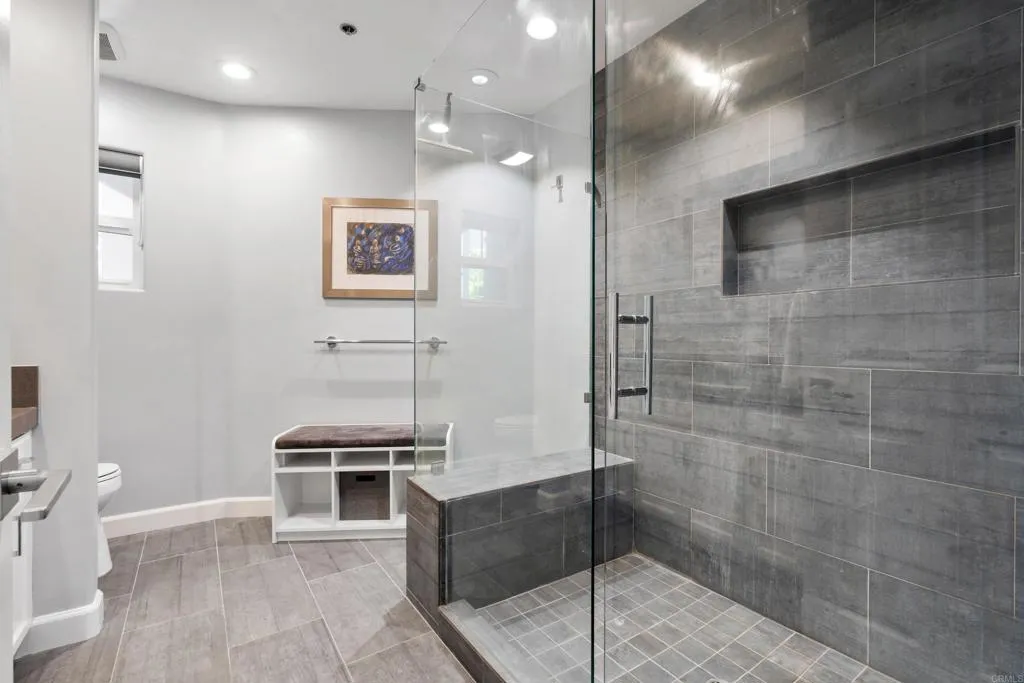 https://cdn.realtyfeed.com/cdn/127/305809357/ac85600fa12da66d1c61d821fefd8dec.webp