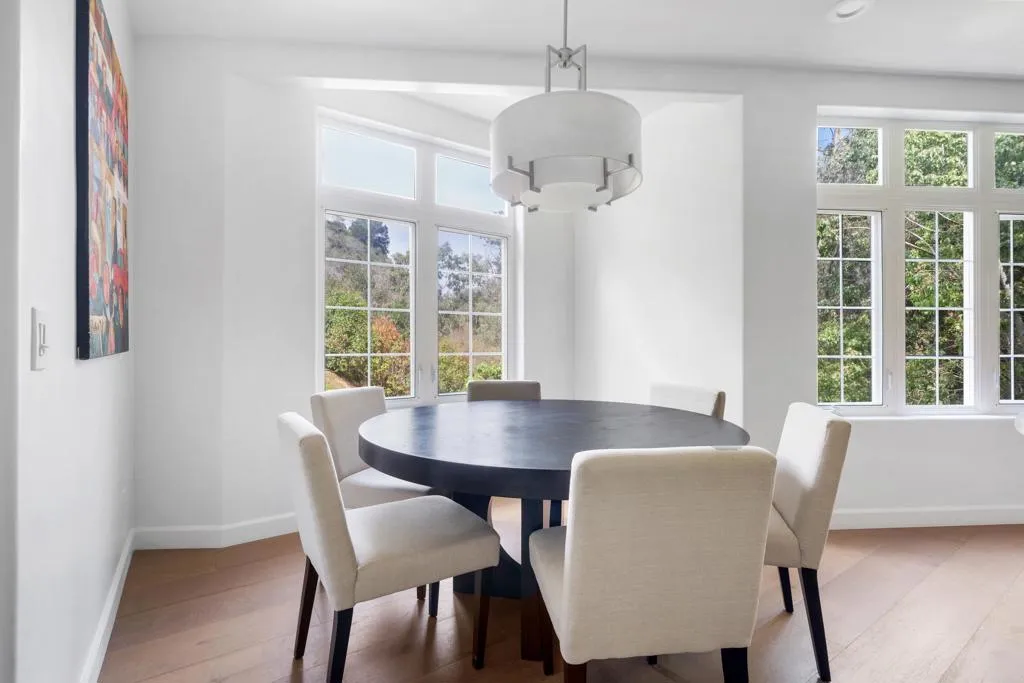 https://cdn.realtyfeed.com/cdn/127/305809357/cd92f02808cd474f464acb80d58fe20e.webp