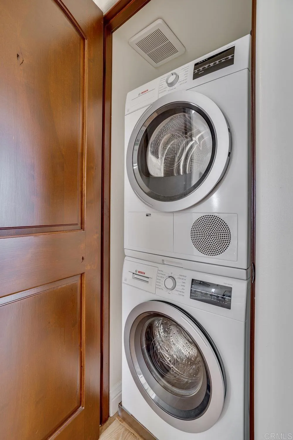 https://cdn.realtyfeed.com/cdn/127/305810309/2e2a15ff6e7d09628819c380236b1724.webp
