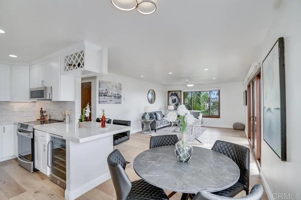https://cdn.realtyfeed.com/cdn/127/305810309/6b8d8e9bb32fd29294e992bdb82d408c.webp