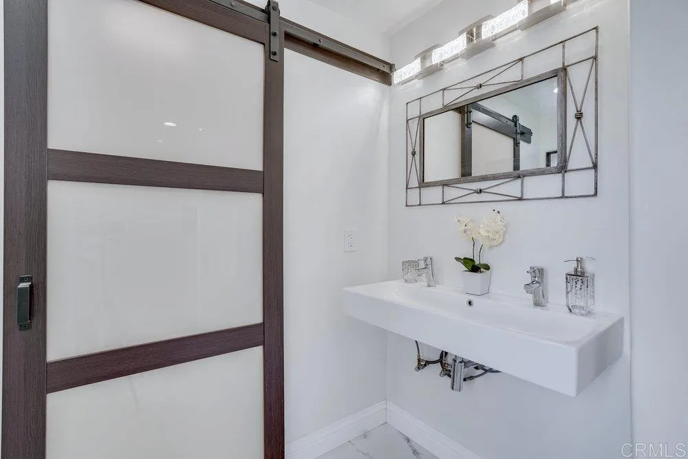 https://cdn.realtyfeed.com/cdn/127/305810309/89ccc2ba7fe1330855f589d263cd8e84.webp