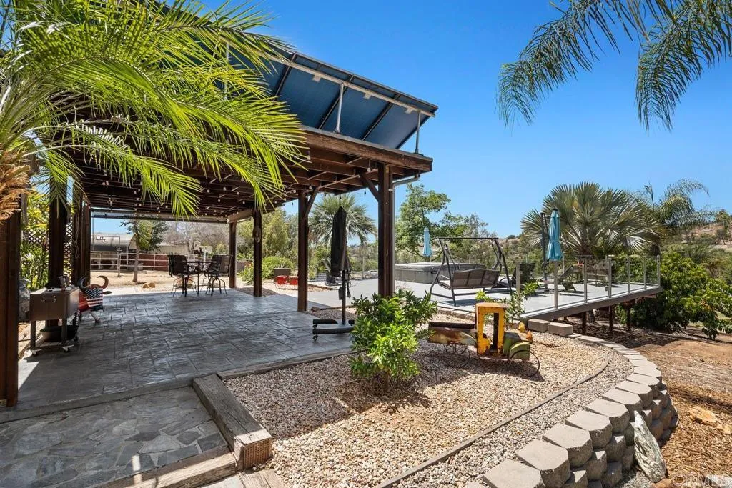 https://cdn.realtyfeed.com/cdn/127/305810635/b3e38a0b22cf710d054687c48c89580f.webp