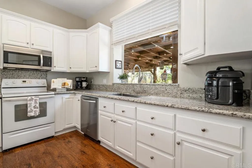https://cdn.realtyfeed.com/cdn/127/305810635/b50161b5b6273370f2580999275c1ff2.webp