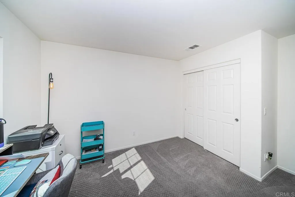 https://cdn.realtyfeed.com/cdn/127/305811100/0cc4a53f96d23a443377970af2d3f5a7.webp