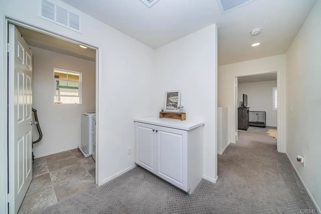 https://cdn.realtyfeed.com/cdn/127/305811100/197f5a796d137f7bc6894daddad91f2f.webp