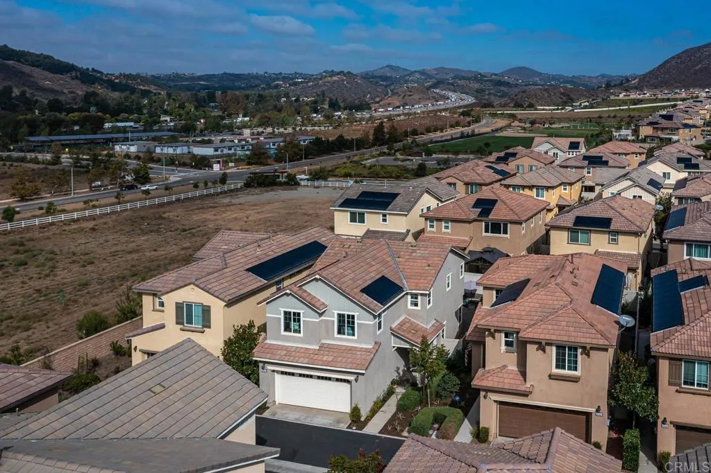 https://cdn.realtyfeed.com/cdn/127/305811100/296dac49fb46443a6b46f70a0486a741.webp