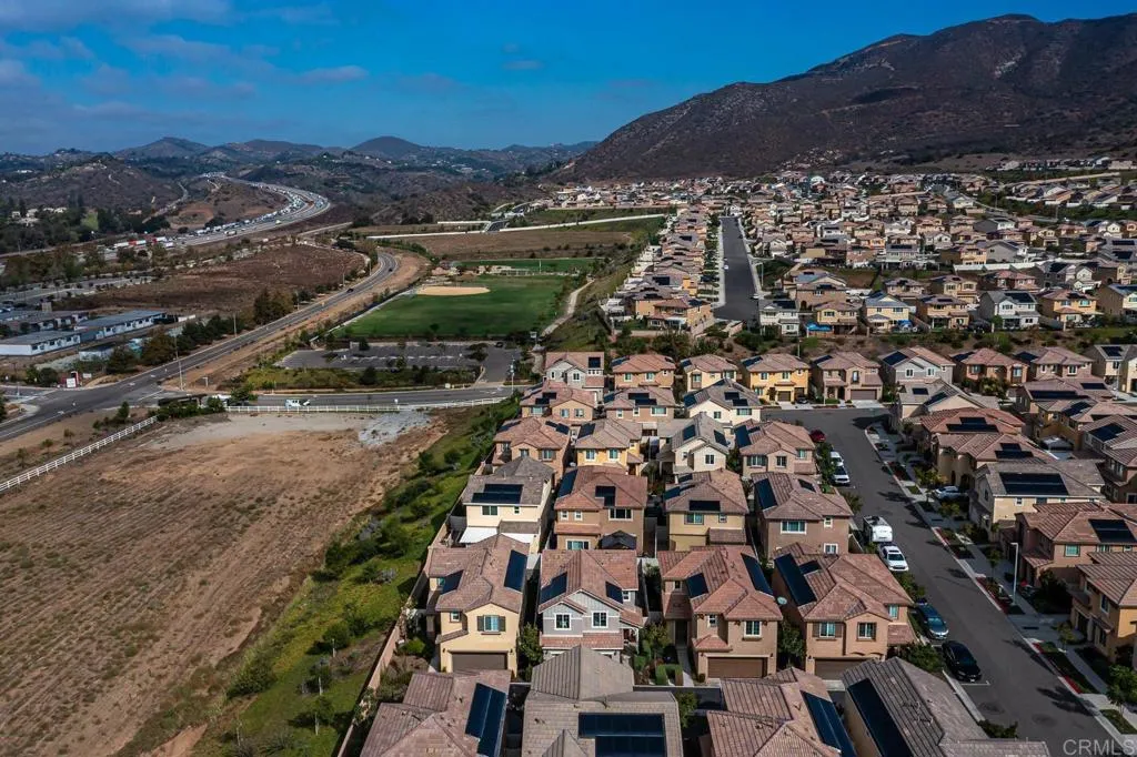 https://cdn.realtyfeed.com/cdn/127/305811100/4bfcebfb350b88d01559b7cefb208672.webp
