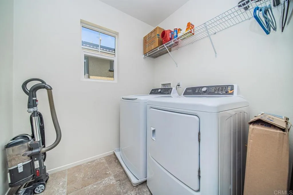 https://cdn.realtyfeed.com/cdn/127/305811100/ca931eb0108b7fbd2b264df56cde0867.webp