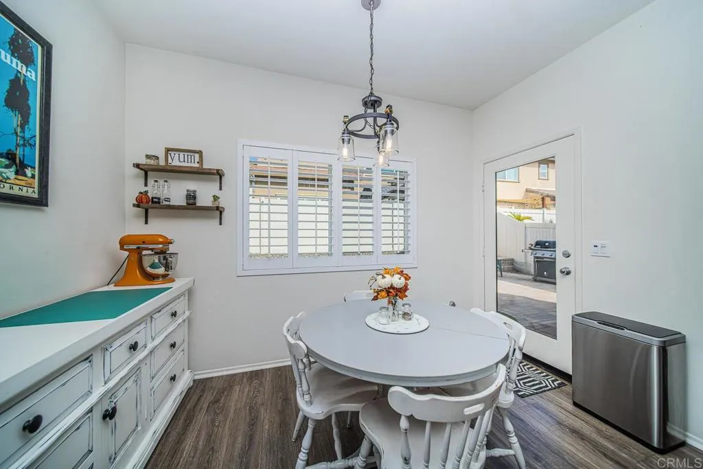 https://cdn.realtyfeed.com/cdn/127/305811100/f7b472c18d3ee30156749a98e917bd1f.webp