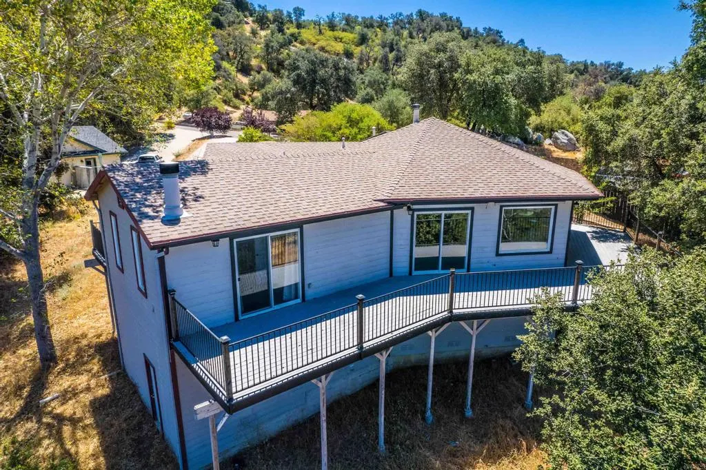 https://cdn.realtyfeed.com/cdn/127/305811337/41add1d5f20e19e0c98b5ab3968a1f38.webp