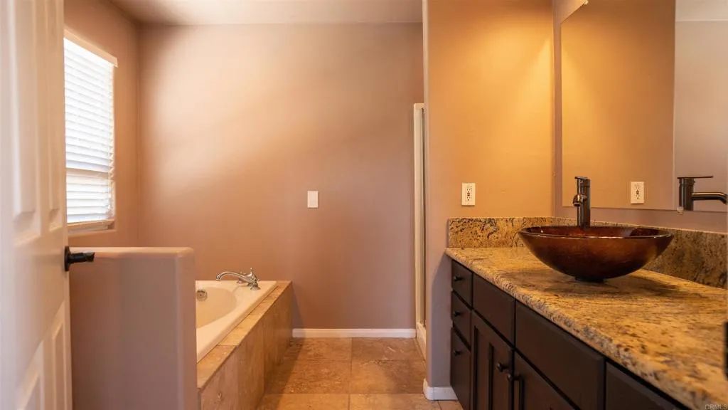 https://cdn.realtyfeed.com/cdn/127/305811337/800bf24f5797c915a927655b9208b44a.webp