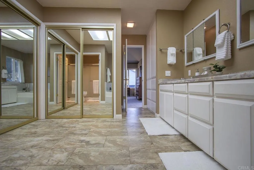 https://cdn.realtyfeed.com/cdn/127/305811388/a232ef0a7c1666a40550ff44a2194ca9.webp