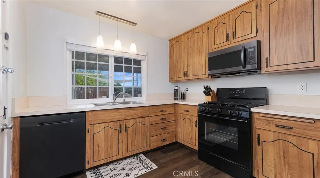 https://cdn.realtyfeed.com/cdn/127/305813506/a0f1f124f1d5a31ce65943744a349227.webp