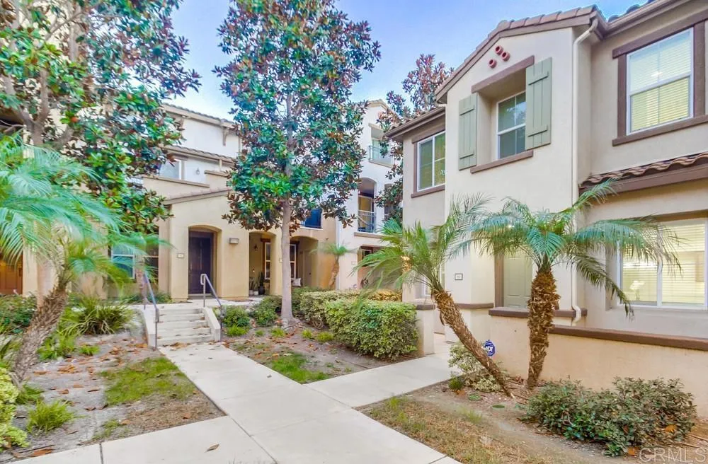 https://cdn.realtyfeed.com/cdn/127/305814317/66174270bff679f757c662328837f4e9.webp