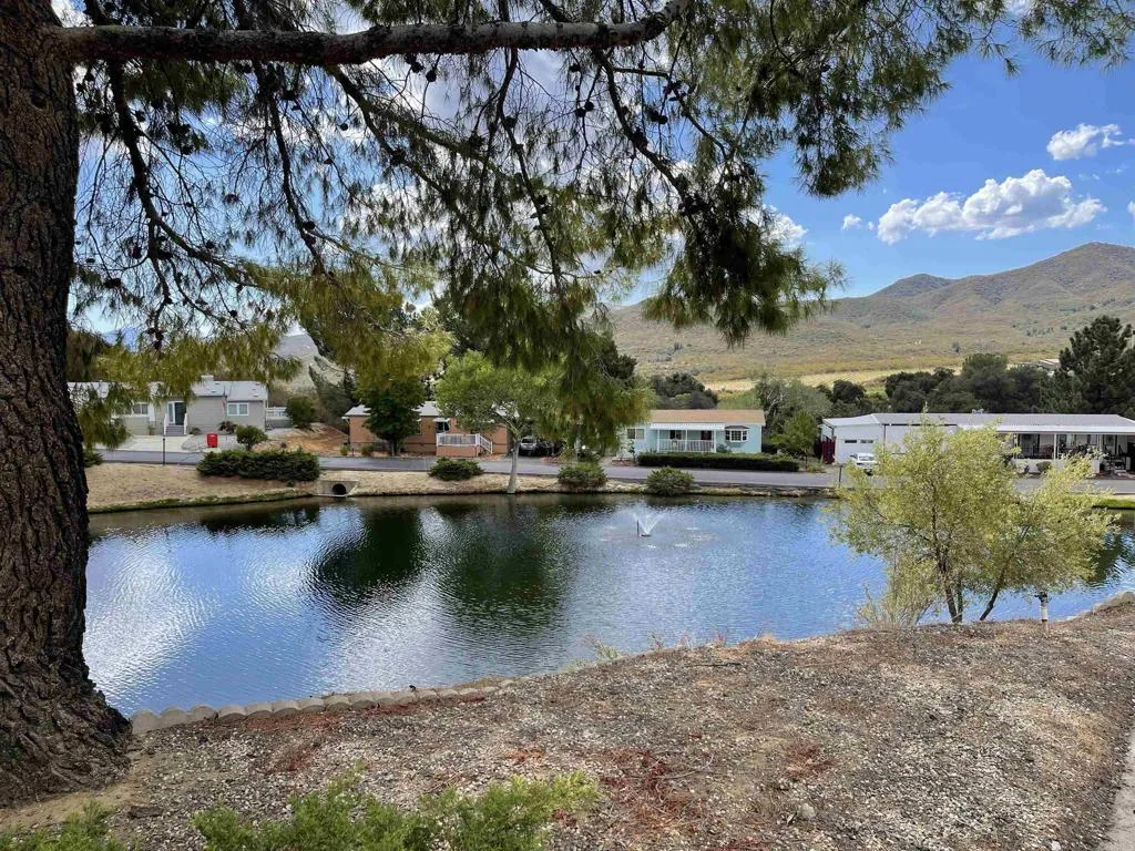 https://cdn.realtyfeed.com/cdn/127/305814353/fe0a6641b566a41380efdb9c0720712c.webp