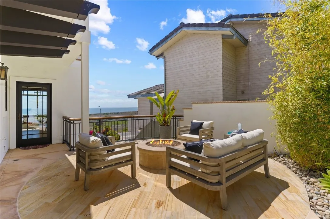 https://cdn.realtyfeed.com/cdn/127/305816198/e2f477d40d80ac6da21e963f66cbee92.webp
