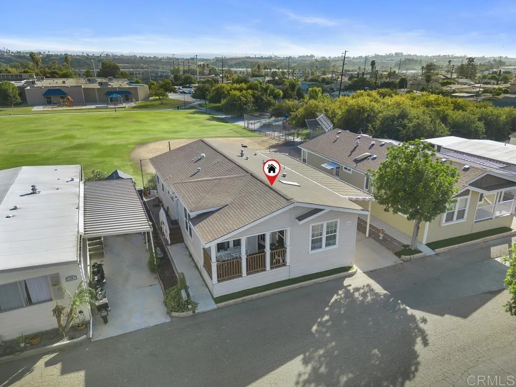 https://cdn.realtyfeed.com/cdn/127/305817036/0edc7408343d5b9fbe8454ef8ab01fb2.webp