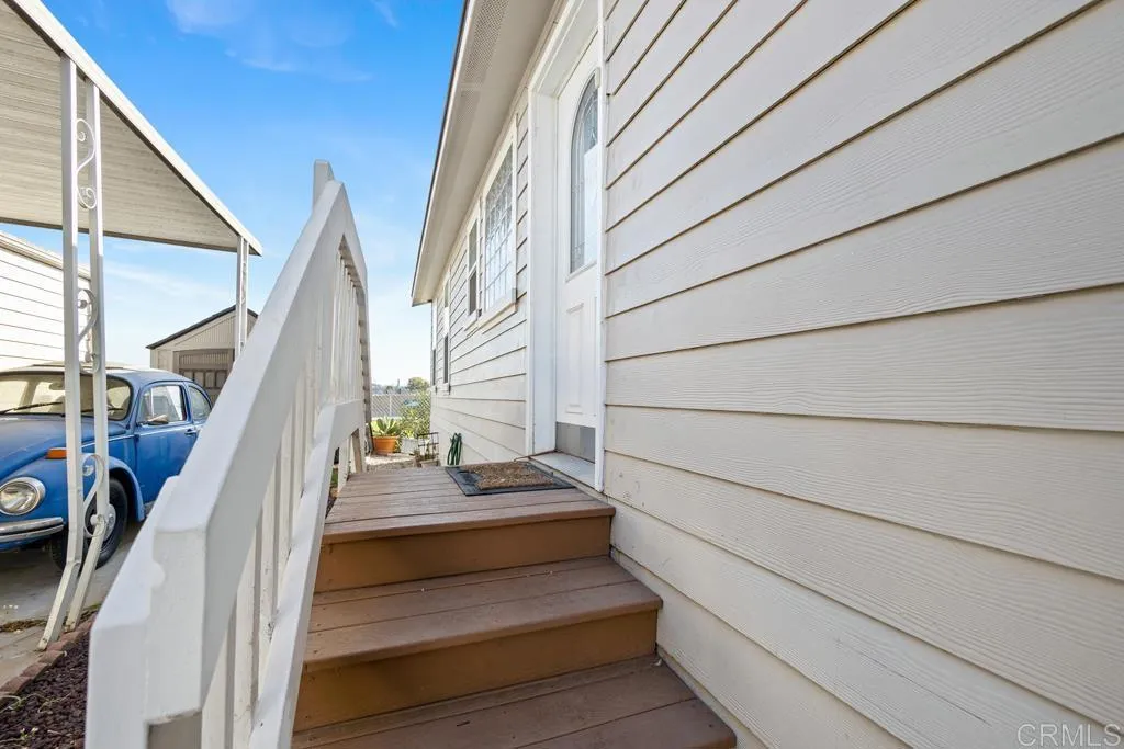 https://cdn.realtyfeed.com/cdn/127/305817036/933a1b524bf7e082353c2eeab1af21db.webp