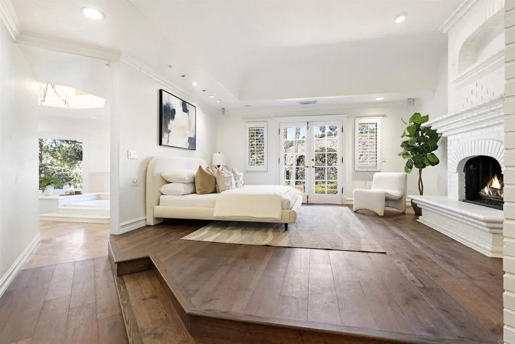 https://cdn.realtyfeed.com/cdn/127/305817710/892aedcb6ba3b03671c9856197707a75.webp