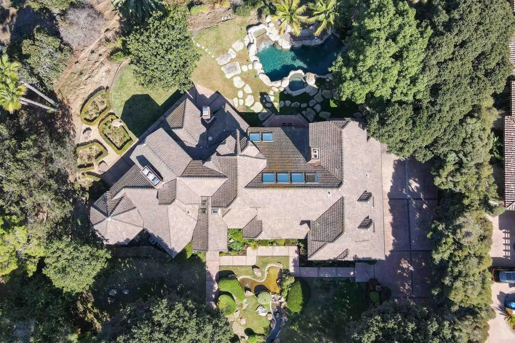 https://cdn.realtyfeed.com/cdn/127/305817710/a3a2730ddf92fe694f5635cda44c245e.webp