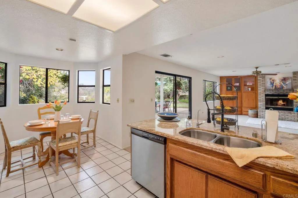 https://cdn.realtyfeed.com/cdn/127/305819357/09034b0d674e09ffeed5e8bb27f57305.webp