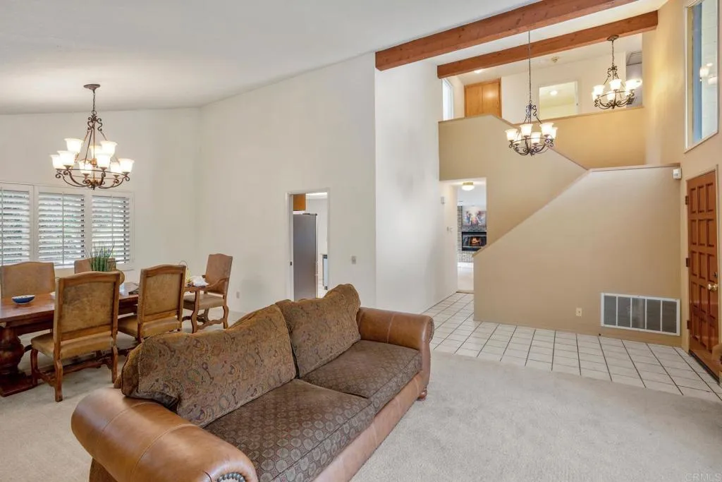 https://cdn.realtyfeed.com/cdn/127/305819357/098155608ae8e9db4b694b8d2b1f7438.webp