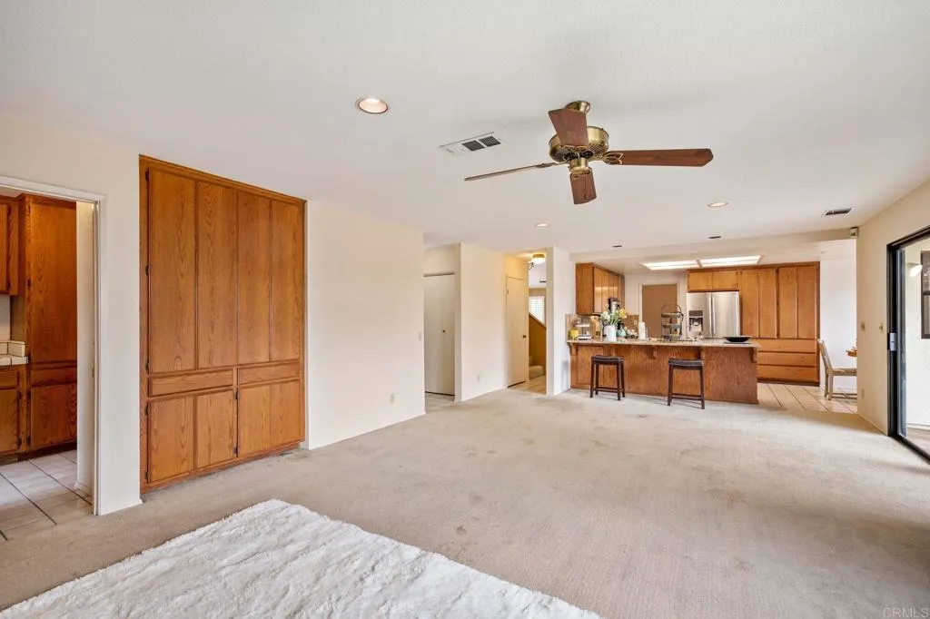 https://cdn.realtyfeed.com/cdn/127/305819357/619260f4bc40733cc516dee244045826.webp