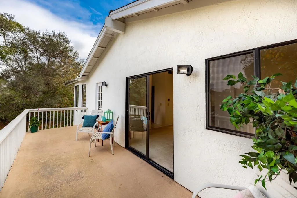 https://cdn.realtyfeed.com/cdn/127/305819357/8b1b558bfc5fb2baeeb0f20777a59cd8.webp