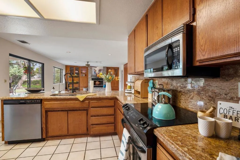 https://cdn.realtyfeed.com/cdn/127/305819357/c5c501ac9ba3e06dd196c8e440997a66.webp