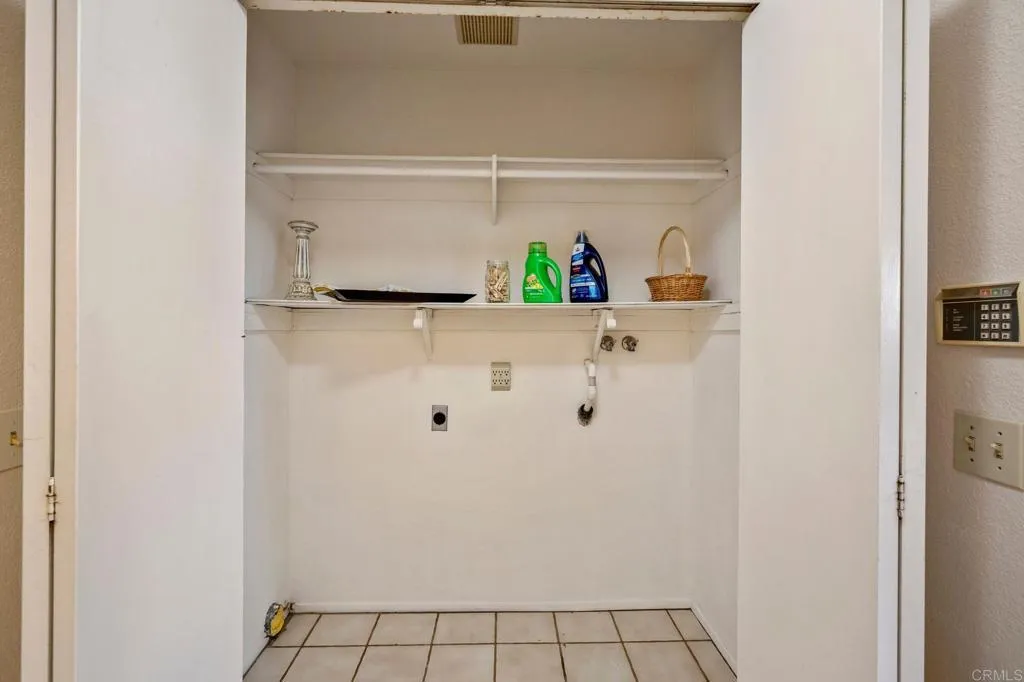 https://cdn.realtyfeed.com/cdn/127/305819357/c8a0733e443fd308b6d655fcda2b5e19.webp