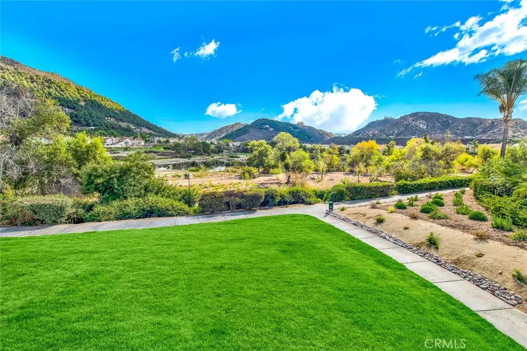 https://cdn.realtyfeed.com/cdn/127/305821102/181d96f25211bbe9aa1da330f3fa7586.webp