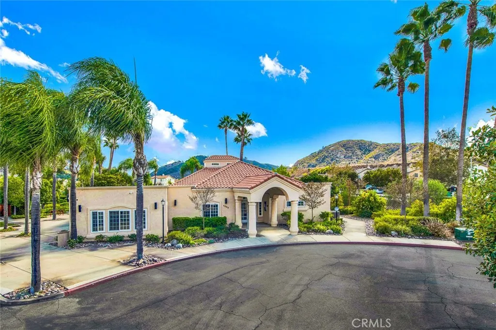 https://cdn.realtyfeed.com/cdn/127/305821102/233bcb3742823ca13fc864b4a3317a7e.webp