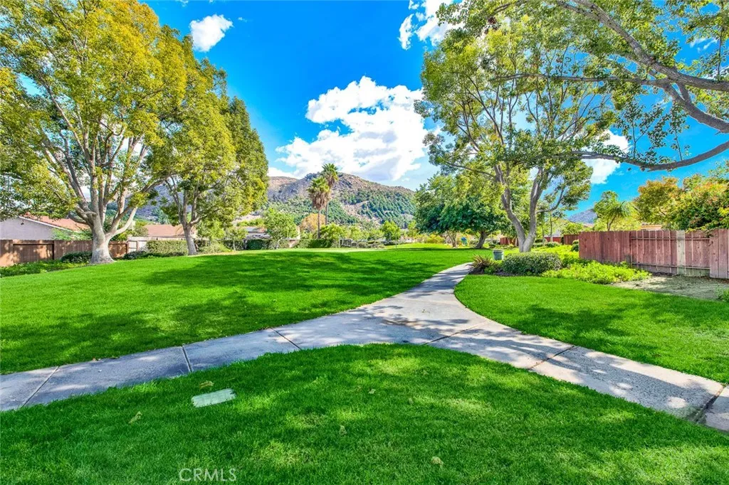 https://cdn.realtyfeed.com/cdn/127/305821102/b6ed47ec206d68a97d803781f1b6009b.webp