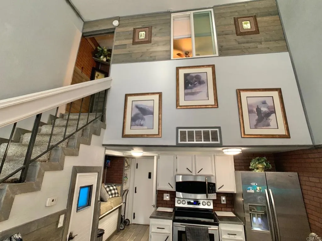https://cdn.realtyfeed.com/cdn/127/305822379/34898b981e098bd4f31d245650a24993.webp