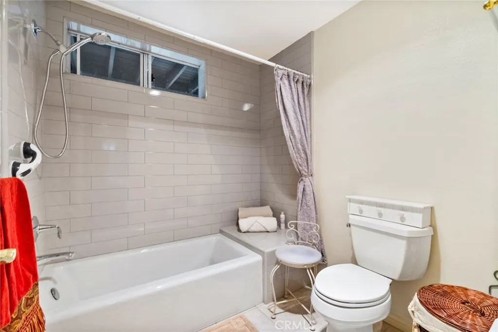 https://cdn.realtyfeed.com/cdn/127/305824804/31dc248e7deb7fe313cd791e2bbbeea8.webp