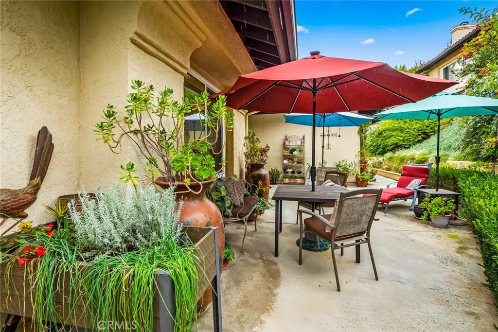 https://cdn.realtyfeed.com/cdn/127/305824804/79eaaeb8bd11471bd493b039fea5504a.webp