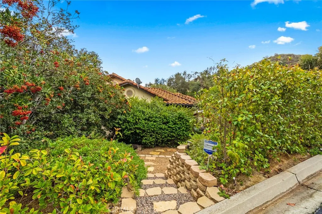 https://cdn.realtyfeed.com/cdn/127/305824804/a9625092b54f27431f6ff6dc8d88f2e7.webp