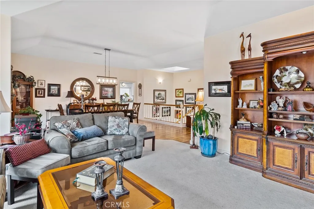 https://cdn.realtyfeed.com/cdn/127/305824804/ad772a4871cd9b201077d16695e259b7.webp