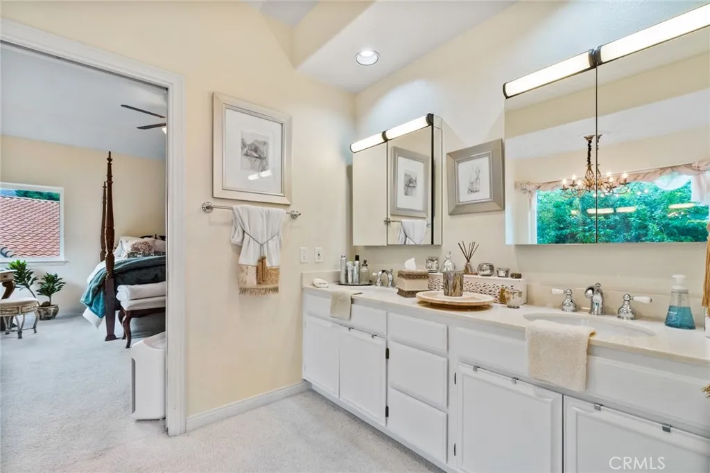 https://cdn.realtyfeed.com/cdn/127/305824804/d9ad0814da3915515c91635336299a7e.webp