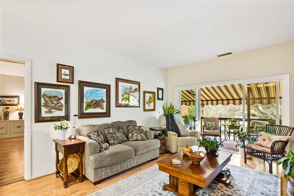 https://cdn.realtyfeed.com/cdn/127/305824804/dd347b48f9cead62ecc5a7f136ce68f3.webp