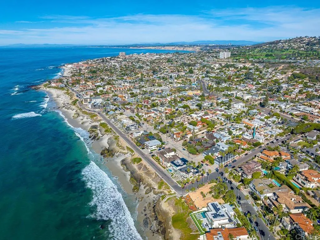 https://cdn.realtyfeed.com/cdn/127/305824912/b28d8fc7f9ee71fb417e5015edb78dff.webp