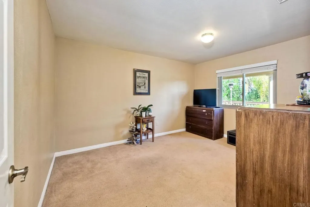 https://cdn.realtyfeed.com/cdn/127/305829004/60b372a1d07cfc2348fc960571494b30.webp