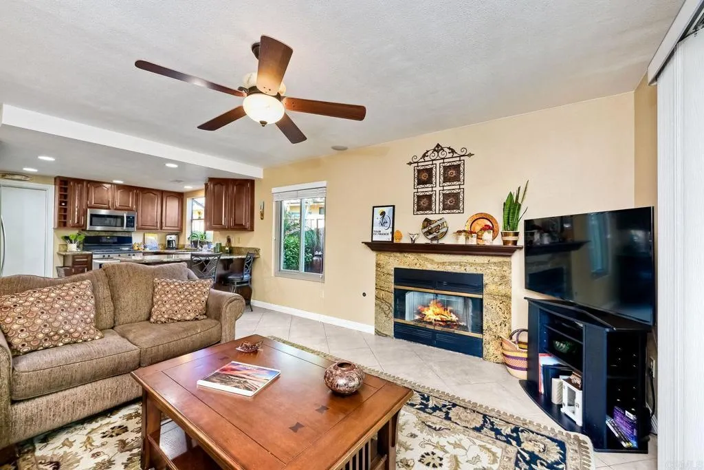 https://cdn.realtyfeed.com/cdn/127/305829004/75c27c5c556fd6334b6e126dd8a572ce.webp