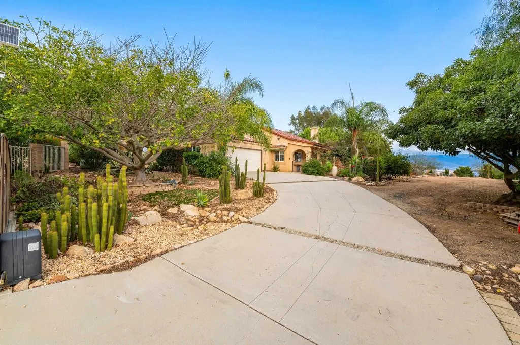 https://cdn.realtyfeed.com/cdn/127/305829904/498a78add90a27f80965c080da1d7755.webp