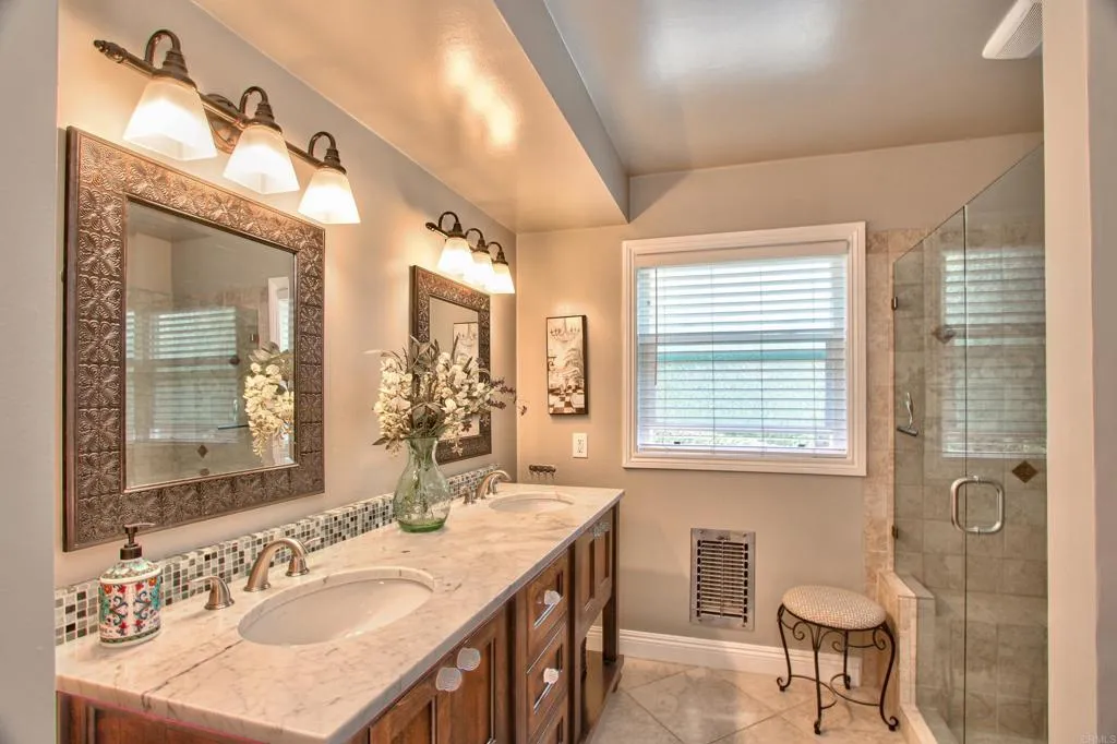 https://cdn.realtyfeed.com/cdn/127/305830504/3015b6ab99d1819de911fa9f05c6effe.webp