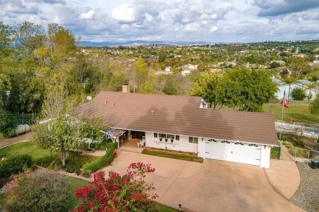 https://cdn.realtyfeed.com/cdn/127/305830504/47744d3b0d930b8ff6db05f8ea0cf568.webp