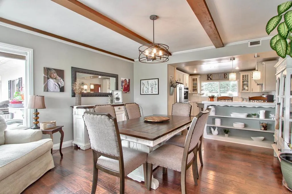 https://cdn.realtyfeed.com/cdn/127/305830504/70442ba5ca18c9ef2623f0fd599fe57b.webp
