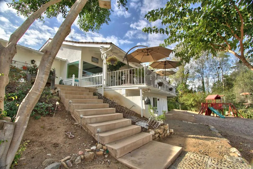 https://cdn.realtyfeed.com/cdn/127/305830504/edd2cede5ff7f4aa11ef4a4613657270.webp