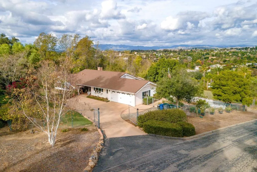 https://cdn.realtyfeed.com/cdn/127/305830504/fa3f8e55c0e65971307b1699be9b56d1.webp