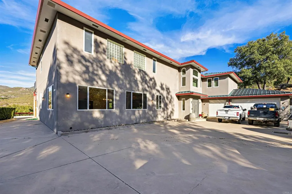 https://cdn.realtyfeed.com/cdn/127/305832720/72309f7293d91c9ec944fd65557e5753.webp